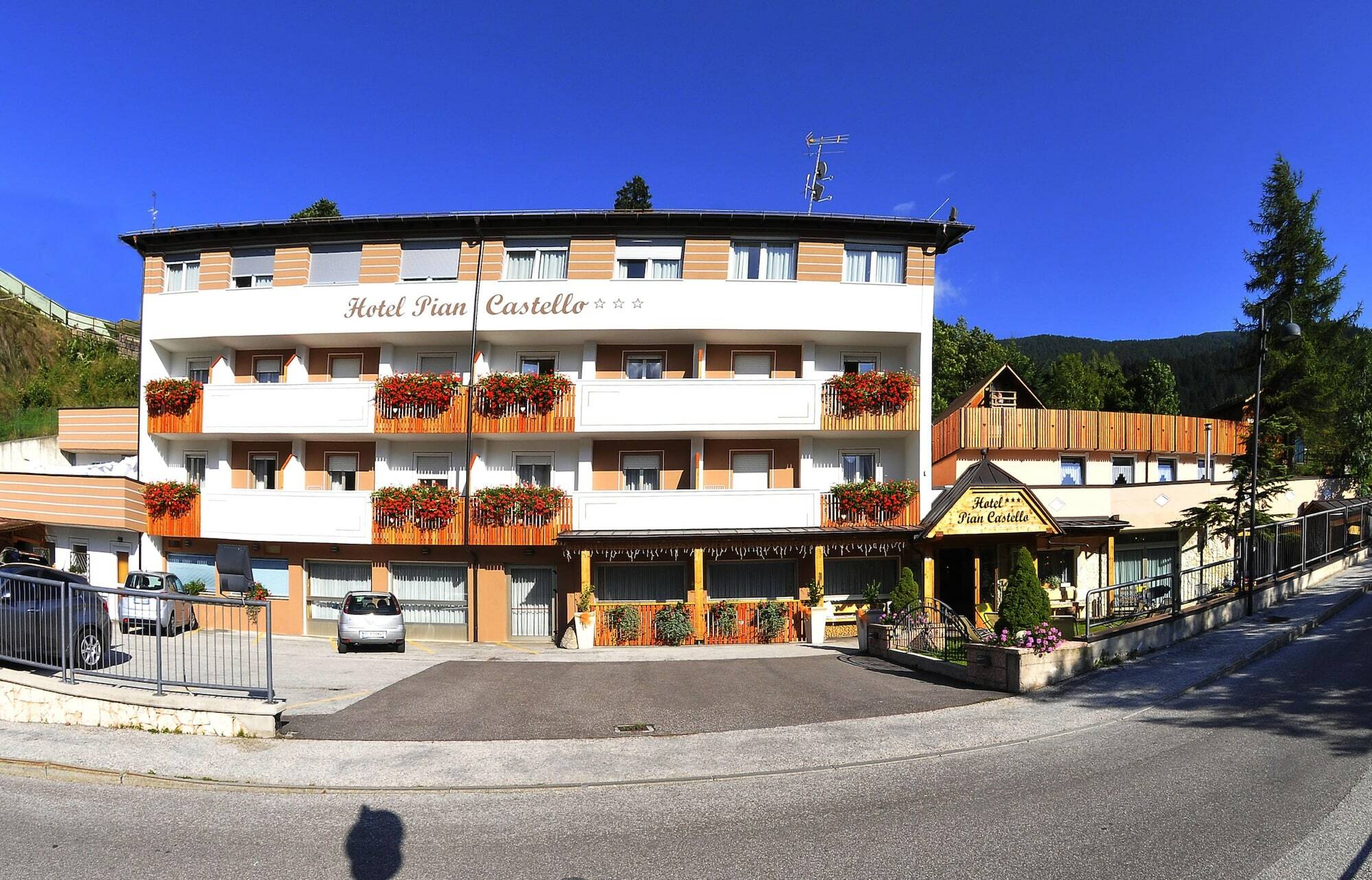 Hotel Piancastello Andalo Exterior photo